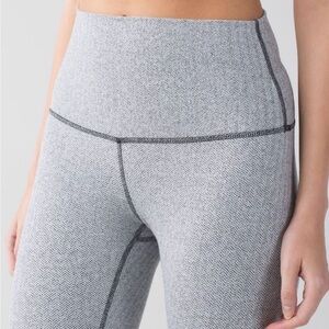 Lululemon wunder under roll down